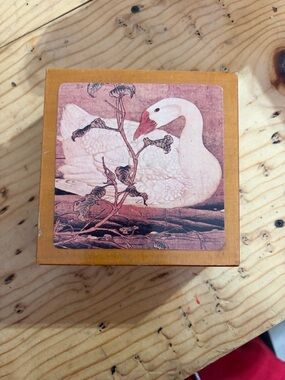Coasters Vintage Wooden Goose Themed Coaster Box, Set of 6 Matching 4"